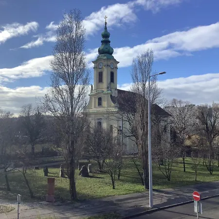Quiet Corporate & Dental Hub Flat - Obuda Budapešť