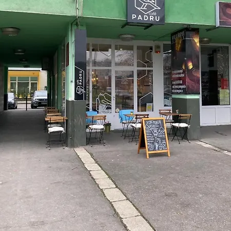 Poppy Flower شقة *