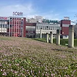 Poppy Flower דירה